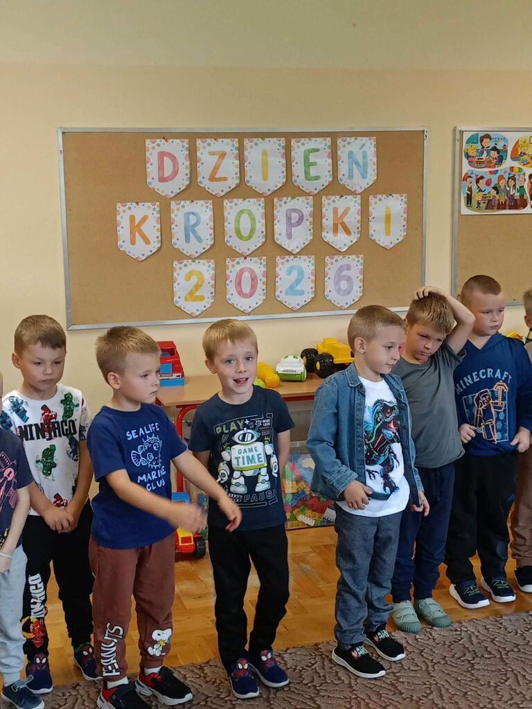 DZIEŃ KROPKI W NASZYCH ODDZIAŁACH PRZEDSZKOLNYCH!