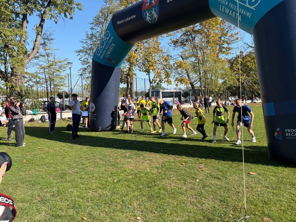 🏃‍♀️🏃‍♂️ KOLEJNE SUKCESY SPORTOWE UCZNIÓW NASZEJ SZKOŁY! 🏆🥇