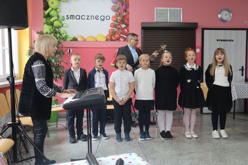 🎓💐 Dzień Edukacji Narodowej w Zespole Szkół w Kamionce 💐🎓